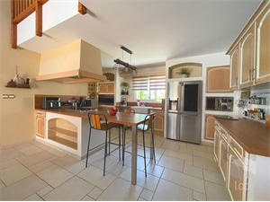 maison recente à la vente -   26200  MONTELIMAR, surface 200 m2 vente maison recente - UBI472295756